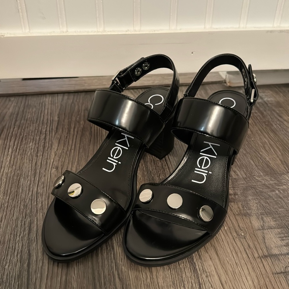 NWOT-Calvin Klein heels